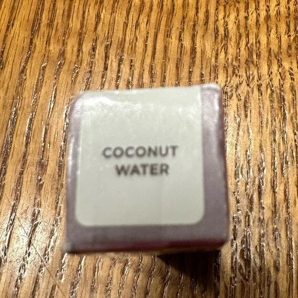 Urban Decay Vice Plumping Shine Lip Balm Coconut Water - Picture 4 of 4